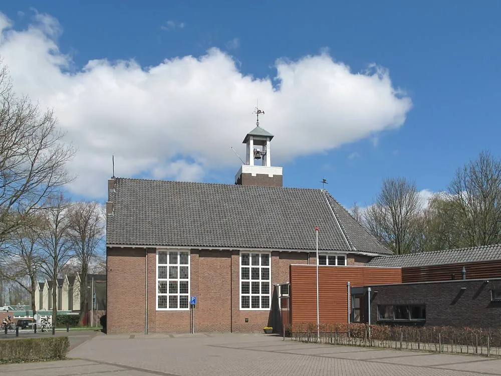 Ens: Ens, kerk foto2 2013-04-28 12.40