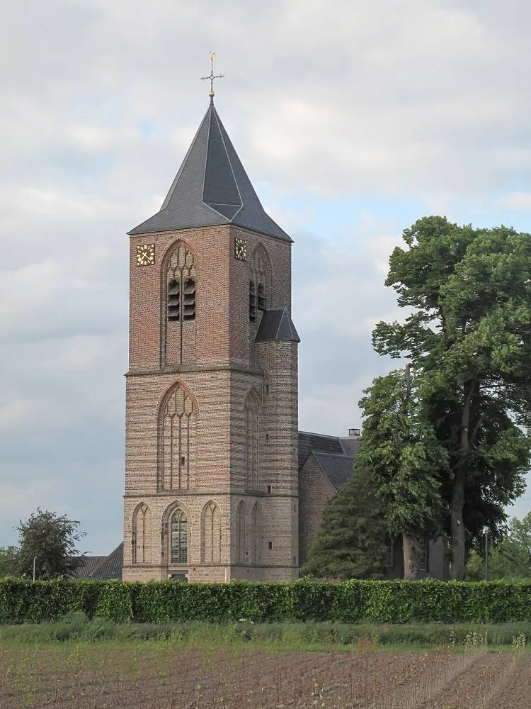 Herveld: Herveld, kerk RM36751 foto6 2011-05-14 19.21