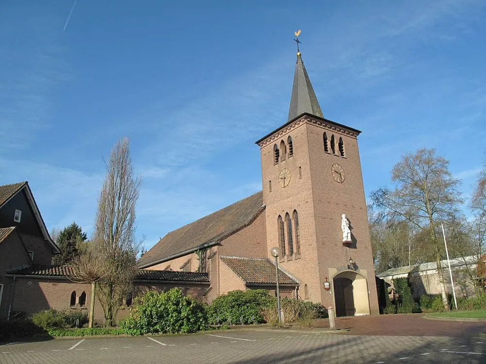 Fleringen: Fleringen, kerk foto1 2011-04-02 09.29